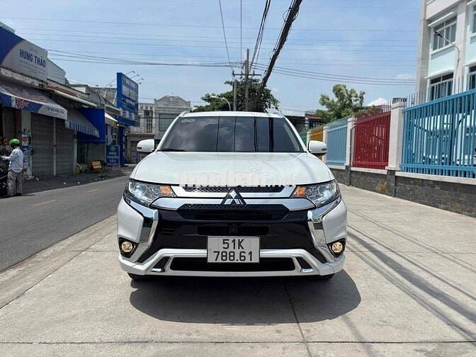 Mitsubishi Outlander 2023 2.0 CVT - 28000 km