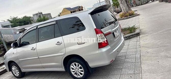 Toyota Innova 2014 E - 156000 km