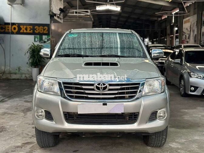 Toyota Hilux 3.0D 4x4 2013 đi chỉ 12 vạn như mới.