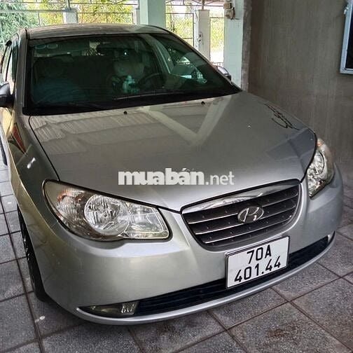 Hyundai Elantra 2008 1.6 MT - 100000 km