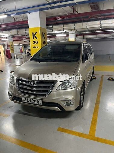 Toyota Innova 2012 2.0J - 120000 km