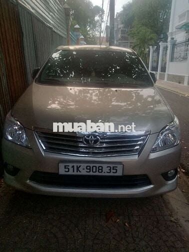 Toyota Innova 2012 2.0G - 187000 km