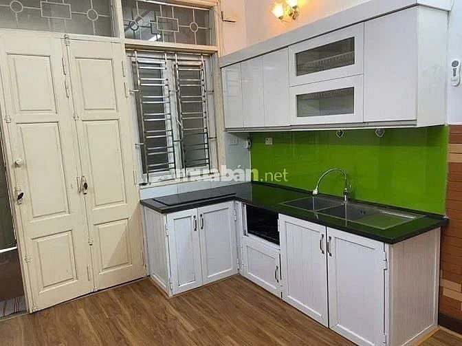Cho thuê căn hộ riêng biệt tầng 1, đầu đường Âu Cơ,  Tứ Liên, Tây Hồ