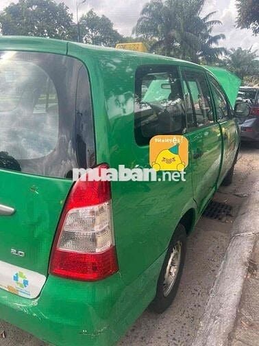 Toyota Innova 2014 E - 100000 km