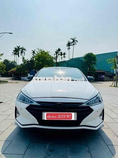 Cần Bán Hyundai Elantra 2019 1.6MT - 80000 km