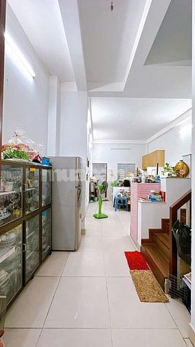 Nhà xây chất lượng hoàn hảo, rộng rãi thoáng mát, giá giảm siêu tốt. 