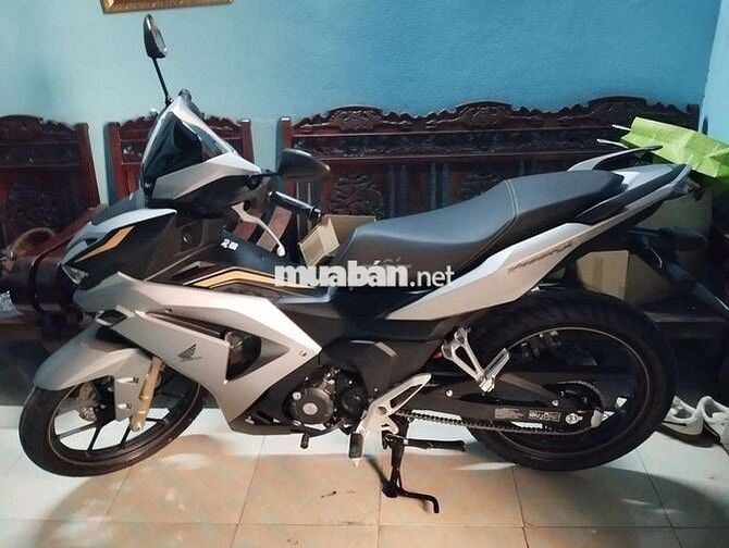 Bán xe winner x 2024 bạc mới mua chưa đăng ký biển