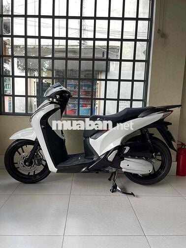 shvn 125cc. up full áo ý. khoá thông minh. máy zin