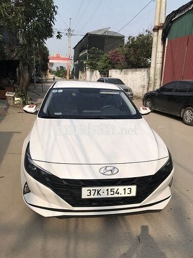 Hyundai Elantra 2022 1.6 AT Tiêu chuẩn - 11000 km