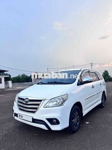 Toyota Innova 2016 2.0E - 100000 km
