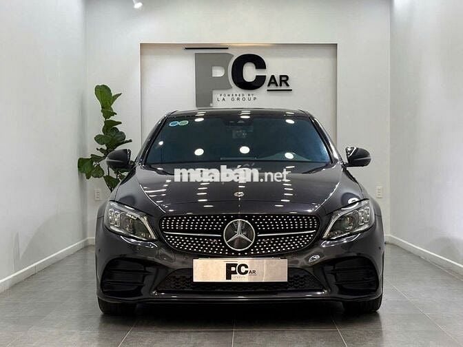 Mercedes Benz C300 AMG 2021 - 46000 km