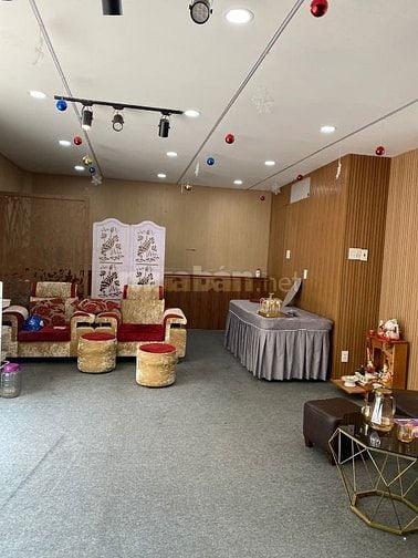 Cho thuê nhà ngang 10m Lê Đức Thọ 