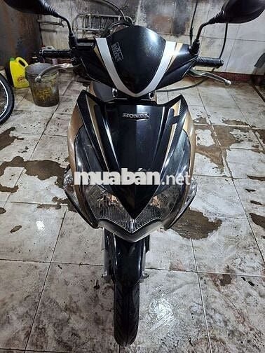 Bán Honda Air Blade FI đời 2013 giấy tờ hợp lệ