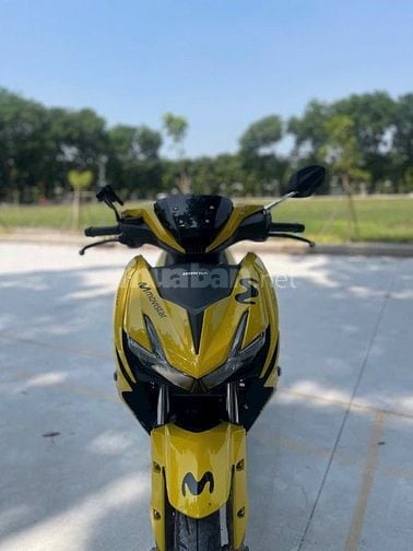 Xe còn đẹp như mới cứ cap chay ok