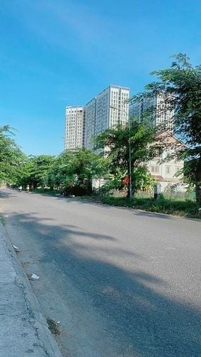 Cần bán lô đất Biệt Thự nền Q-200m2 căn góc đường 12m KDC 13E Intresco
