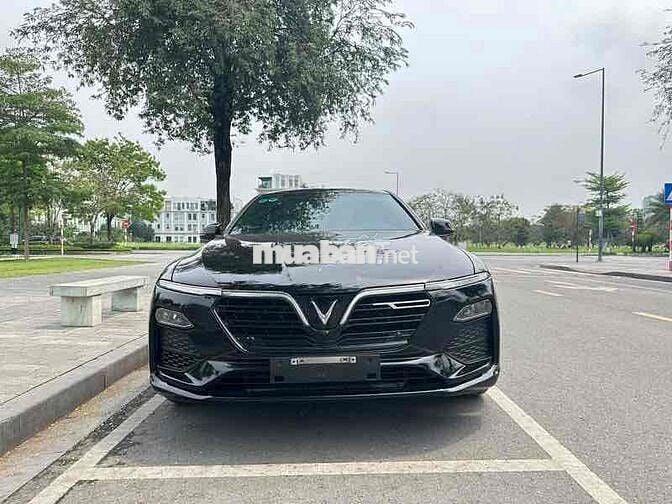 VinFast Lux A2.0 2022 A2.0 Tiêu chuẩn - 28000 km