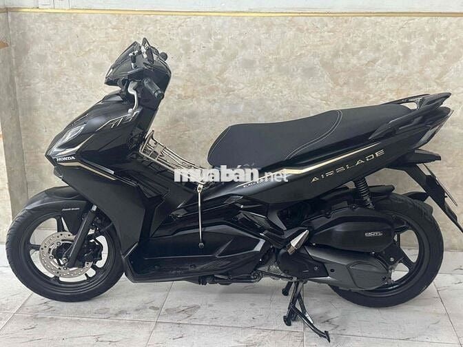 AB 125 đời 2022 màu đen mù siẻu mới