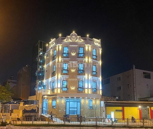 Bán CHDV 4 lầu,ngang 9m đường Phạm Văn Đồng -Q.Gò Vấp,HD thuê 121 tr. 