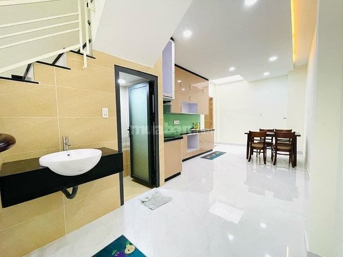 Bán nhà cực đẹp ngay trung tâm tại Lê Văn Sỹ, P12, Q3| 3,060 tỷ| 42m2