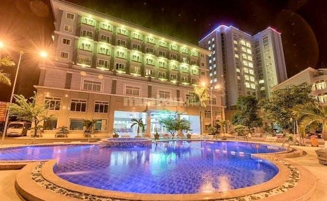 Cho thuê phòng khách sạn 4 sao sát biển giá cực rẻ tại Nha Trang 