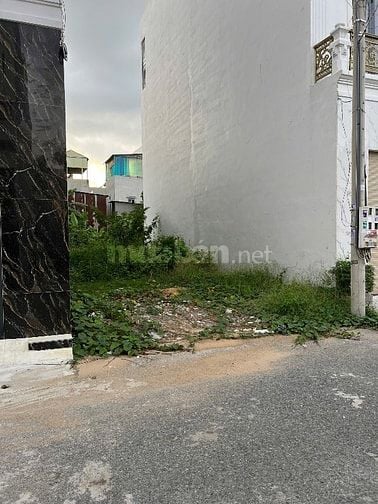 Hàng ngộp bán gấp lô đất 100m2, gần Bến xe quận 8, giá 1ty499, SHR