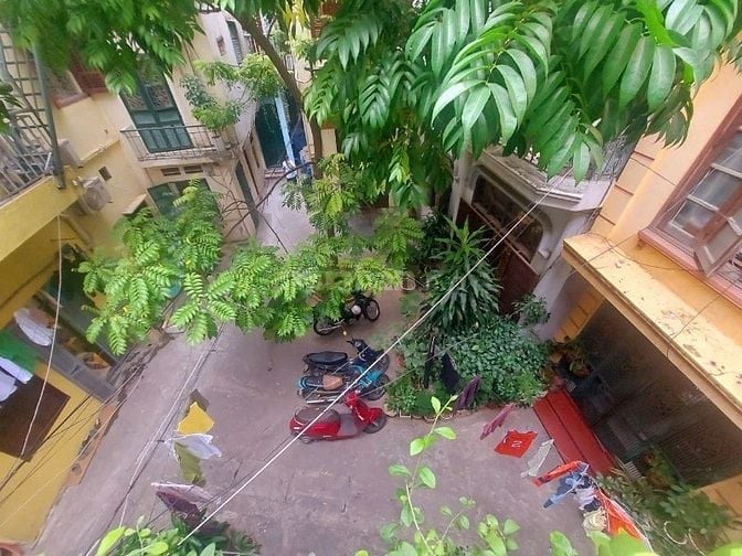 CHO THUÊ CĂN 2PN TẬP THỂ PHỐ QUÁN THÁNH - BA ĐÌNH - 70M2 - FULL NT