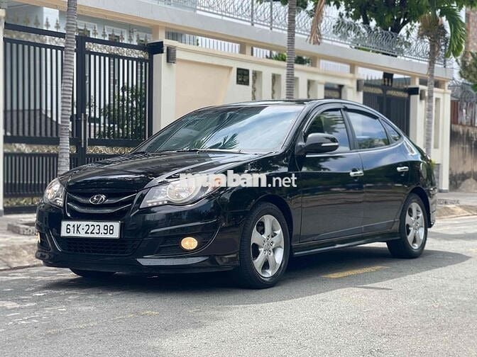 Hyundai Avante 2011 1.6 AT - 137773 km