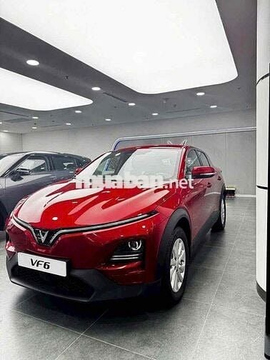 VinFast VF6 đủ màu giao ngay trả trước 140 triệu