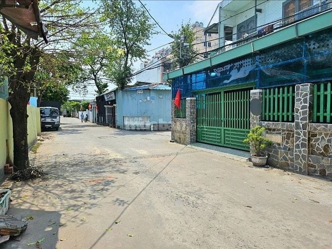 Bán nhà chính chủ - đường Lê Văn Khương - gần bến xe bus Hiệp Thành