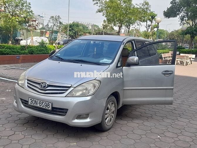 Bán xe Innova 2008 chính chủ, mới đi 12 vạn KM.