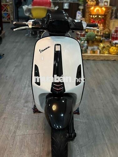Vespa sprint 2016 trắng đen siêu đẹp nợ xấu đưa 12