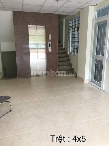 Cần cho thuê mặt bằng khúc hai chiều Lý Chính Thắng, Q.3