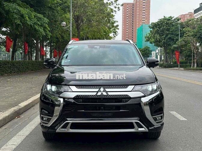 Mitsubishi Outlander 2024 Premium 2.0 CVT - 4000 k