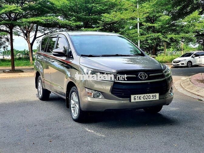 Toyota Innova 2017 2.0E - Phom mới