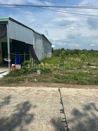  Kẹt nợ bán gấp 250m2 đất thổ cư  xây trọ giá 420tr.