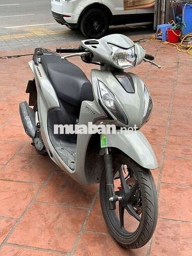 Mình cần bán xe vision vừa đk xong đi đc 20km