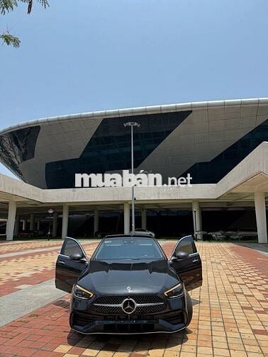 Mercedes Benz C Class 2022 C300 AMG - 14000 km