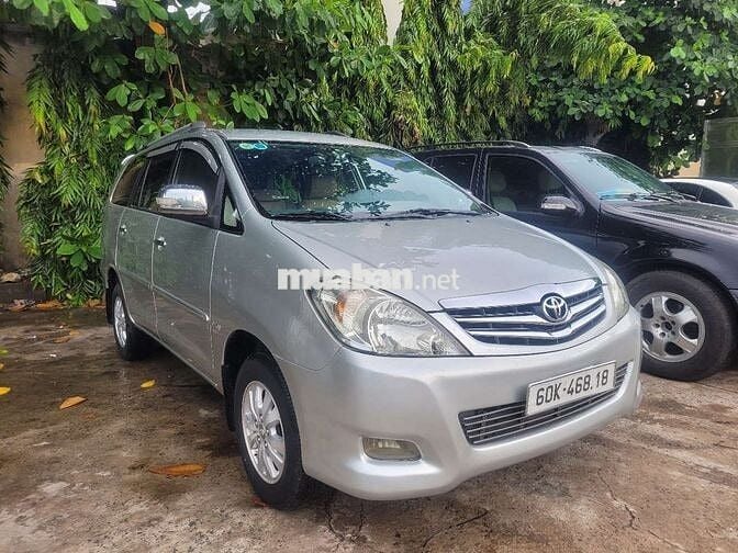 Toyota Innova 2010 V - 130 km