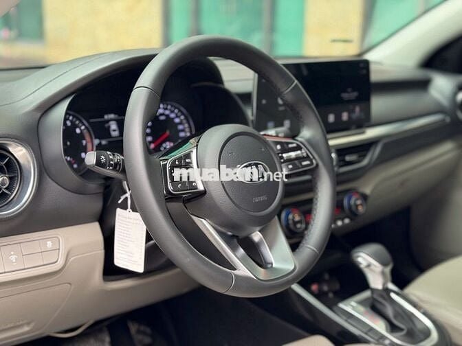 Kia Cerato 2021 1.6 AT LUXURY - 50000 km