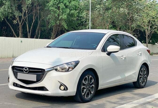 Mazda 2 2016  1.5 AT Sedan - 10500 km