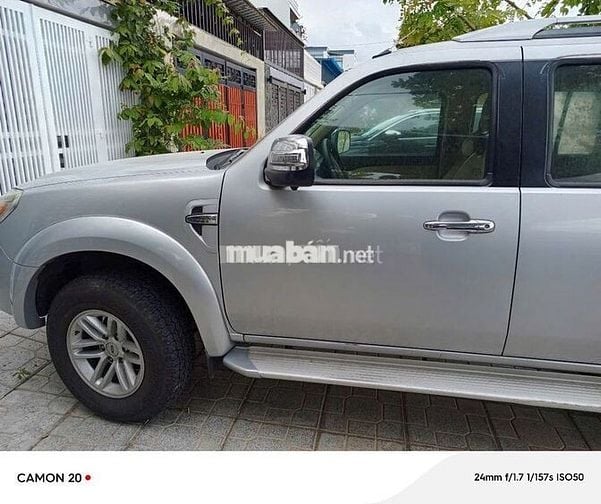 Bán Ford Everest 2011 2.6l 4x4MT km biển Saigon