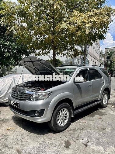 Toyota Fortuner 2014 2.7V 4x2 - 80000 km