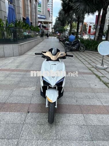 AB robot trắng bạc 2016