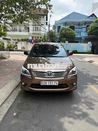 Toyota Innova 2.0 G số tự động đời 2013