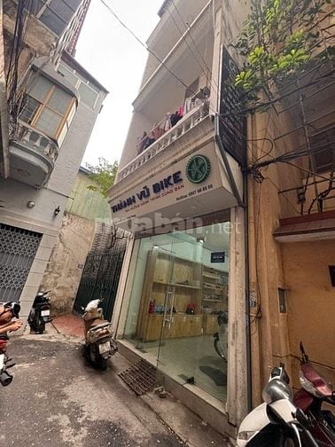 Cho thuê nhà số 41 Ngõ Huế, diện tích 70m2 x 3,5 tầng, ô tô đỗ cửa