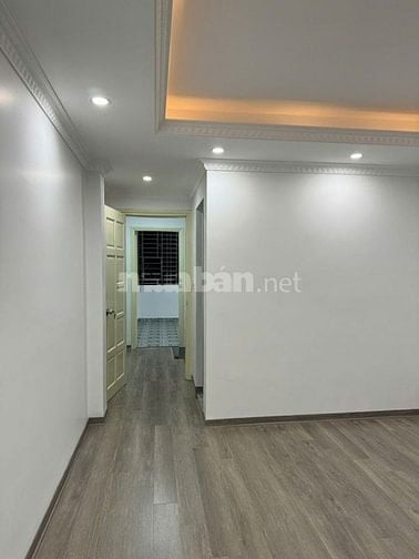 Bán Gấp Nhà Ô tô Đỗ Cửa Trần Thái Tông - Cầu Giấy- 40m2- 5 tầng – Giá