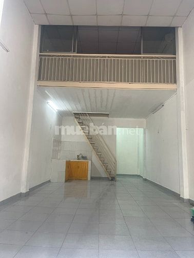Cho thuê nhà 48m2, BHH B, mặt bằng trống, tiện kinh doanh