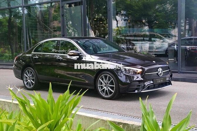 Mercedes Benz E300 AMG V1 Full Option
