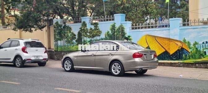 BMW 3 Series 201***0 km, đẹp hiếm có chiếc thứ 2