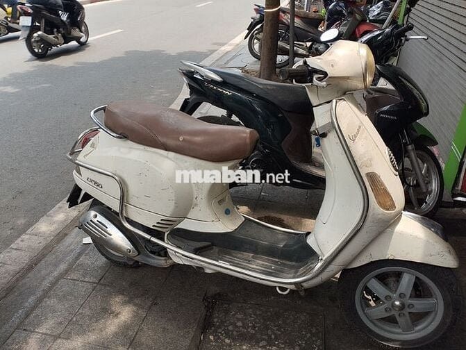 Xe tay ga Vespa 150 2009 màu Trắng máy ngon